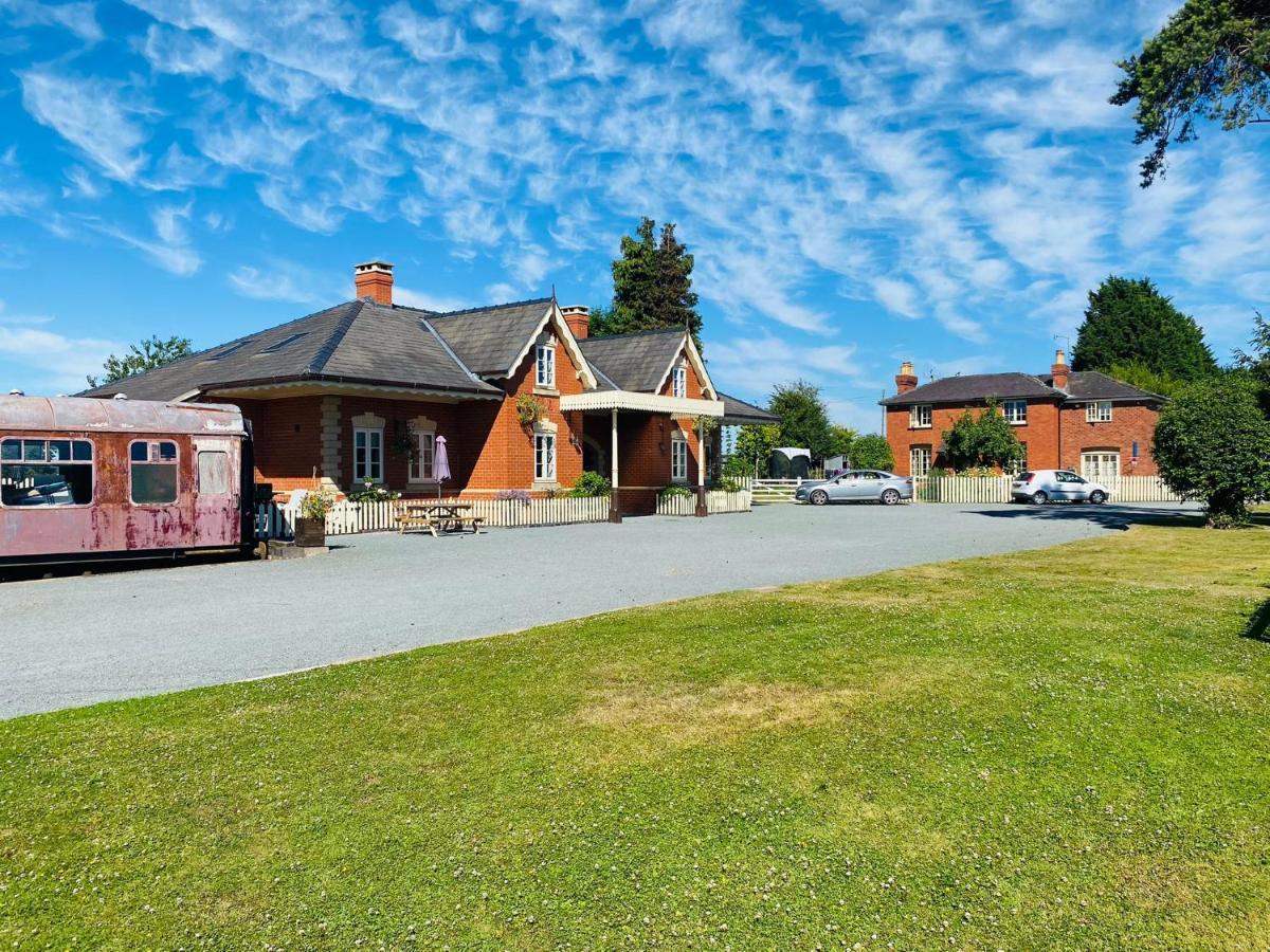 The Booking Office, Stoke Edith Station Херефорд Экстерьер фото